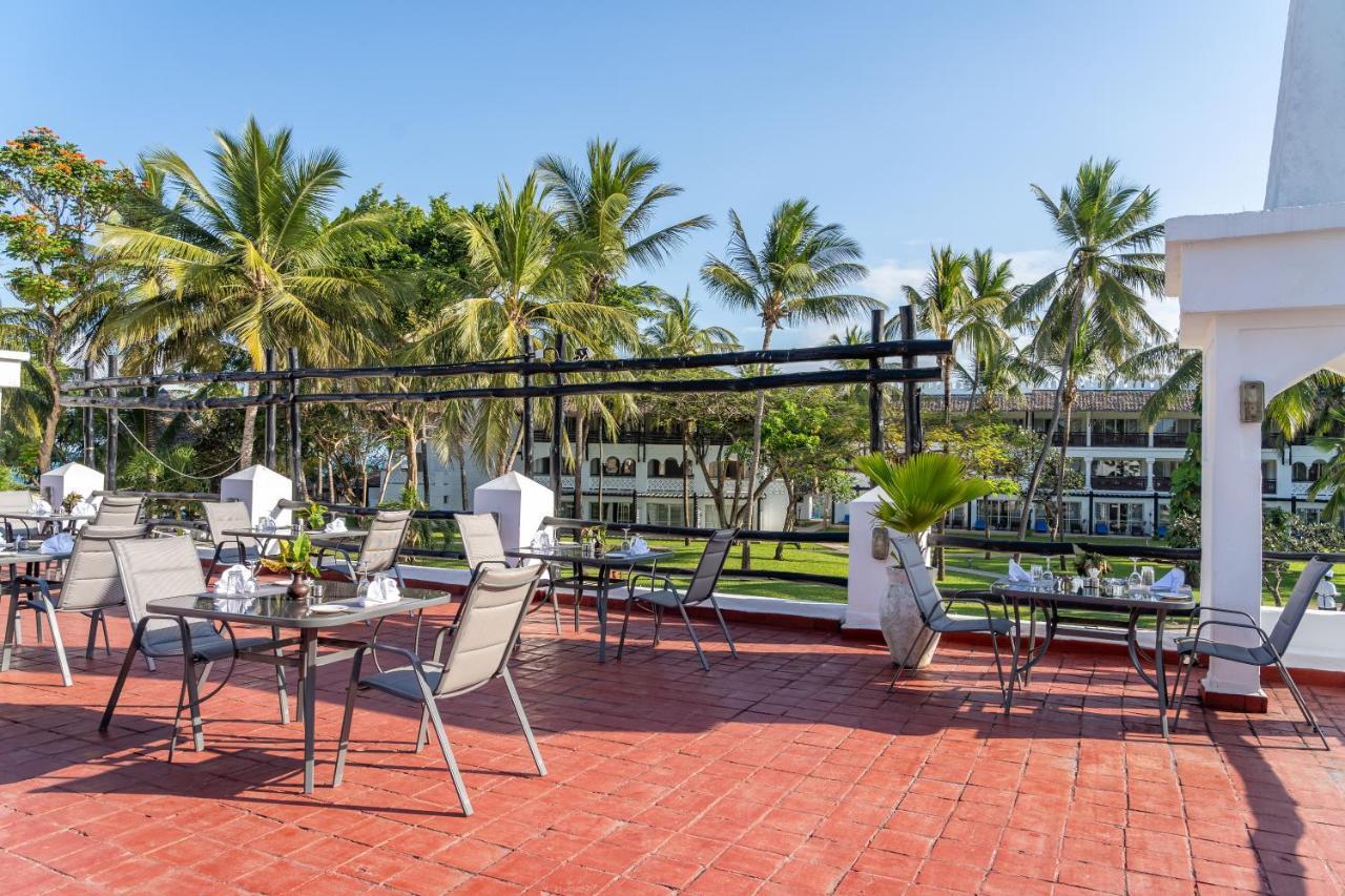 Southern Palms Beach Resort Diani Beach Esterno foto