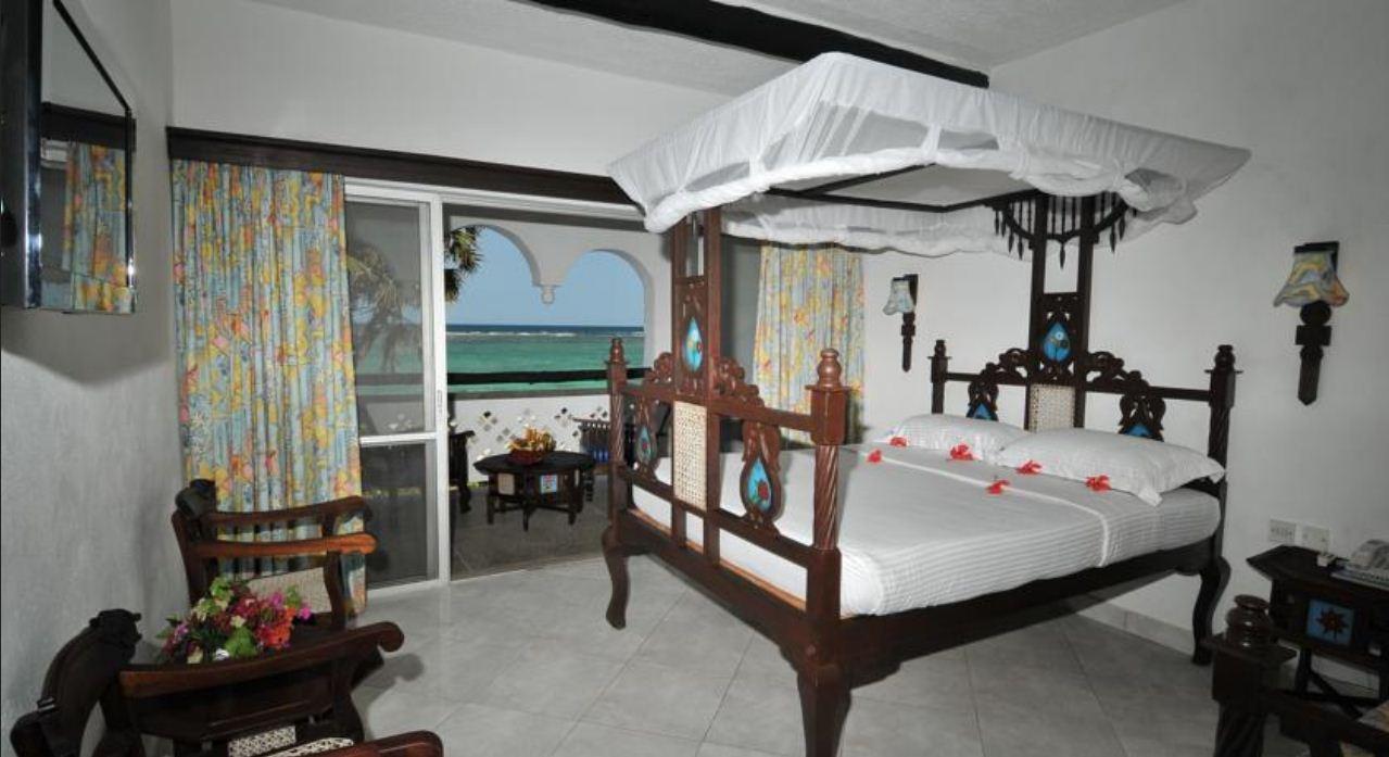 Southern Palms Beach Resort Diani Beach Esterno foto
