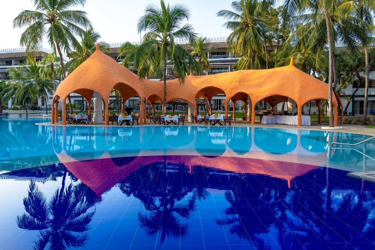 Southern Palms Beach Resort Diani Beach Esterno foto