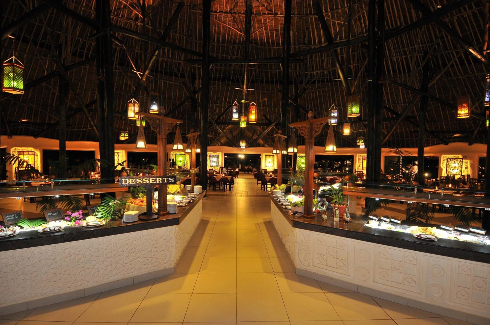 Southern Palms Beach Resort Diani Beach Esterno foto