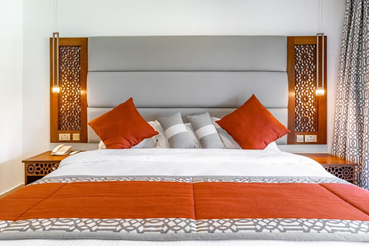 Southern Palms Beach Resort Diani Beach Esterno foto