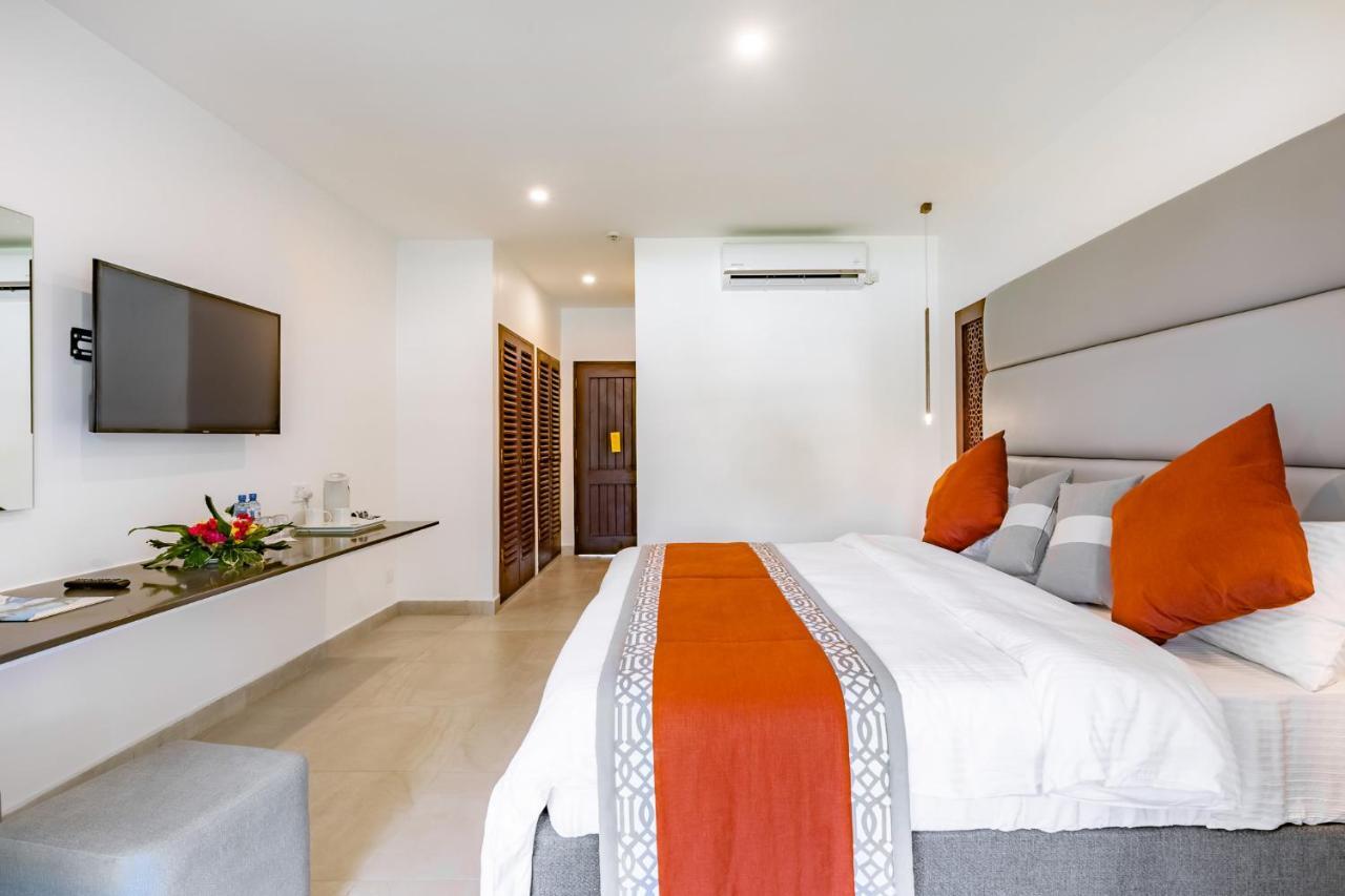 Southern Palms Beach Resort Diani Beach Esterno foto
