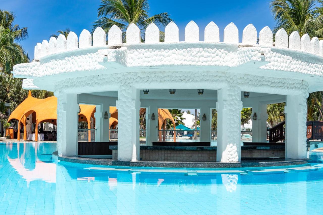 Southern Palms Beach Resort Diani Beach Esterno foto