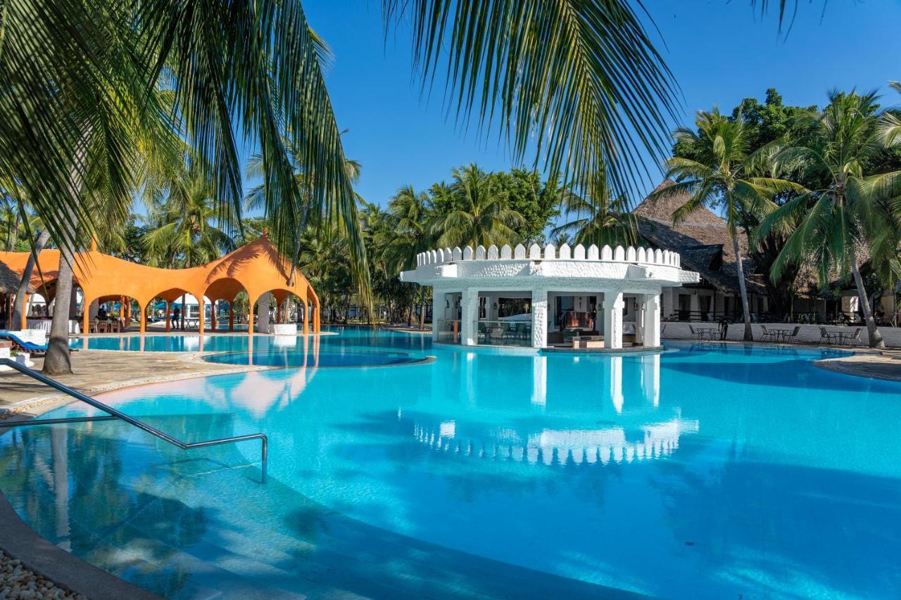 Southern Palms Beach Resort Diani Beach Esterno foto