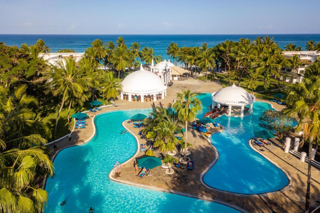 Southern Palms Beach Resort Diani Beach Esterno foto