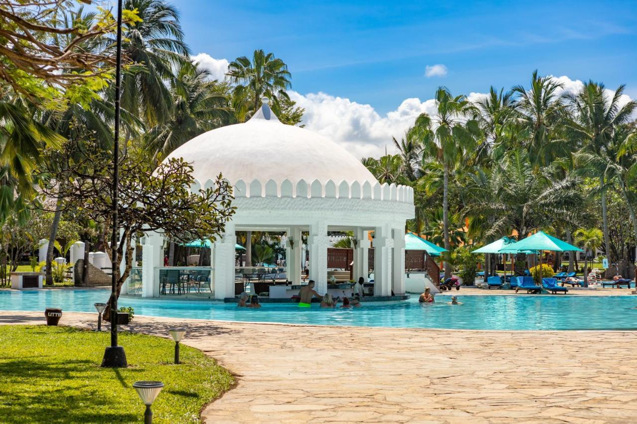 Southern Palms Beach Resort Diani Beach Esterno foto