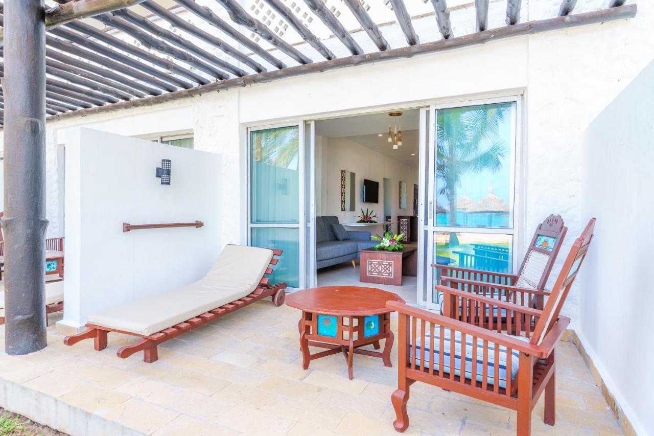 Southern Palms Beach Resort Diani Beach Esterno foto